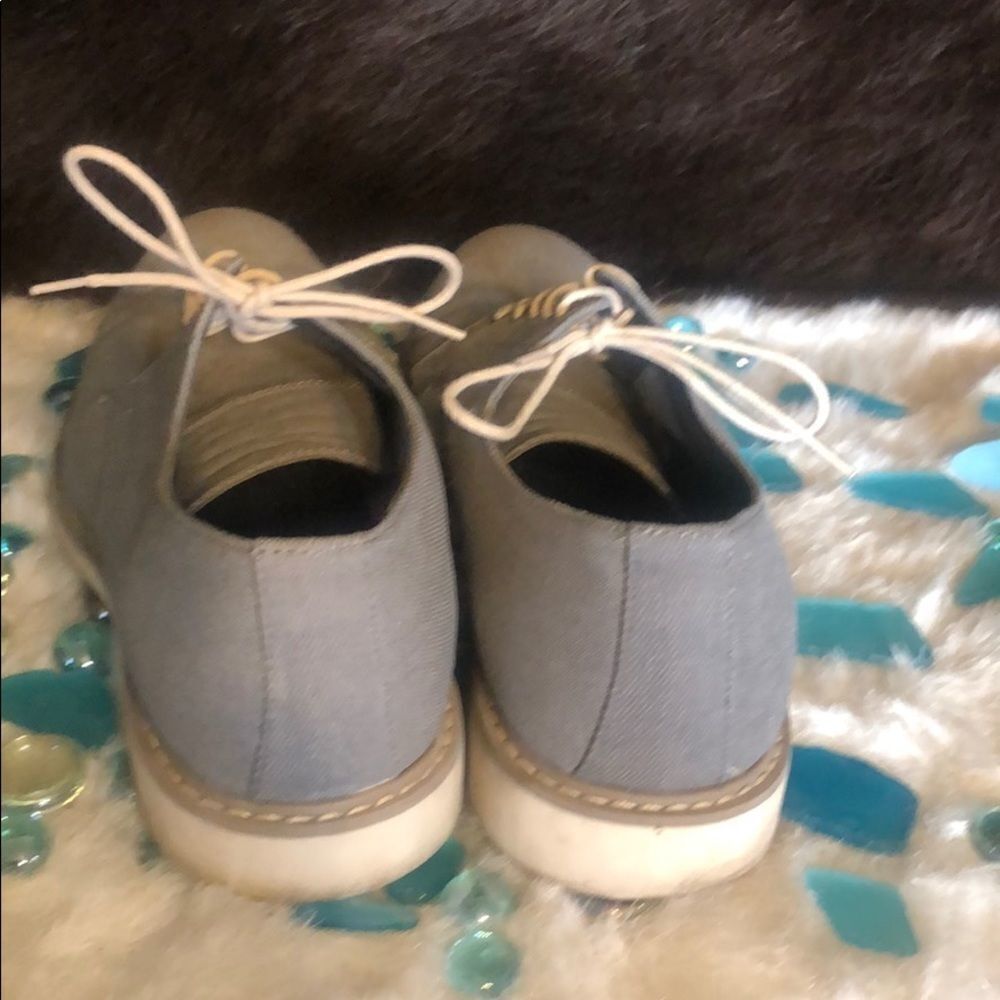Public Opinion Shoes11m(3031) View 4
